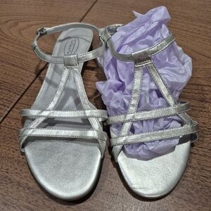 Like New! Talbots Leather Silver Strappy Sandals